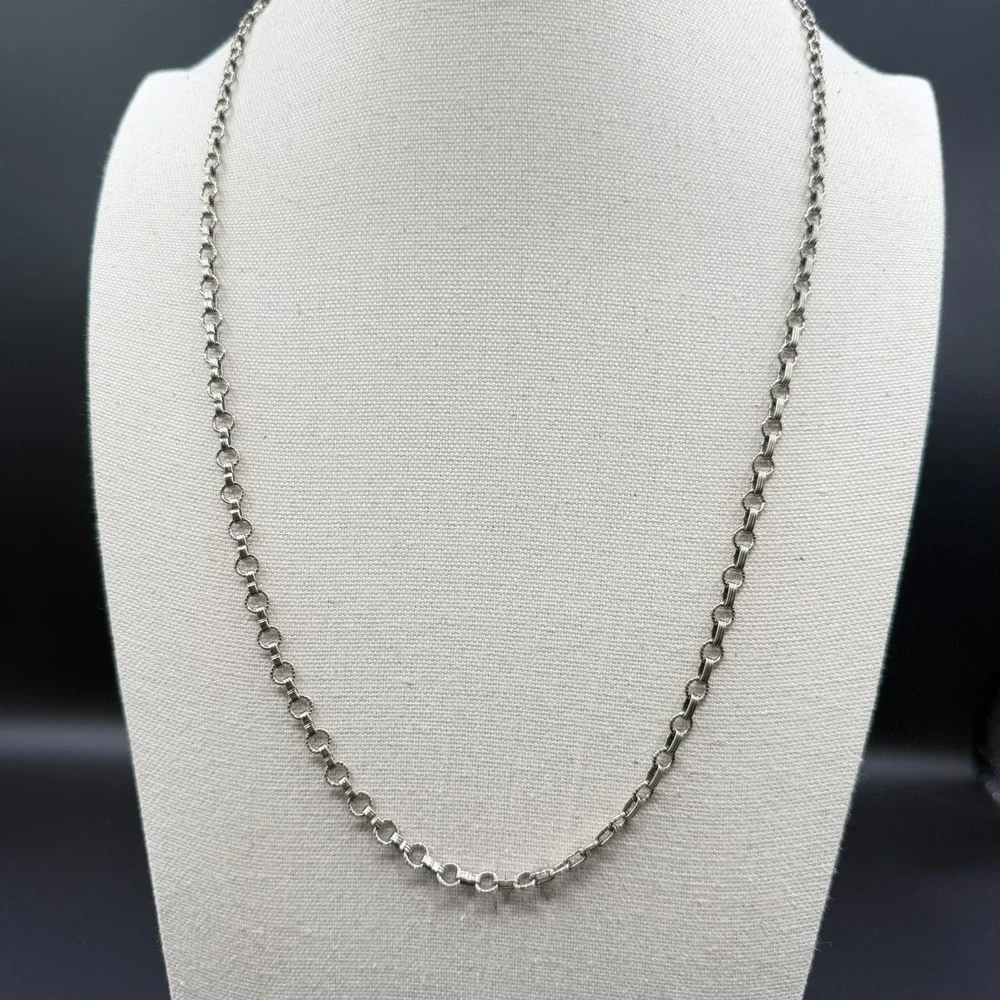 Silver Tone Textured Circle Link Chain Necklace Minimalist Statement Fashion